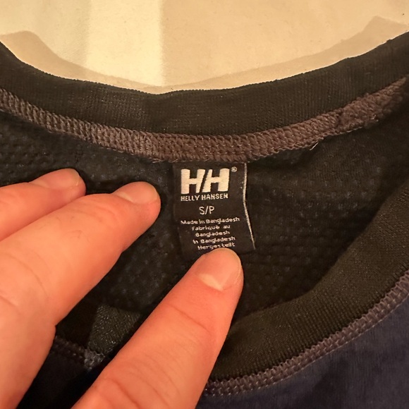 Helly Hansen base layer shirt - Picture 2 of 5